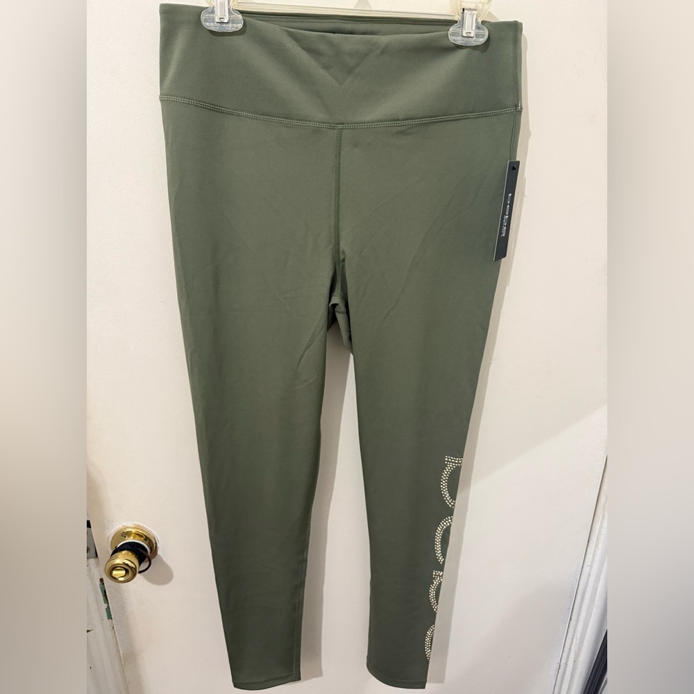 NEW Bebe vintage olive leggings size XL brand NEW with tag material